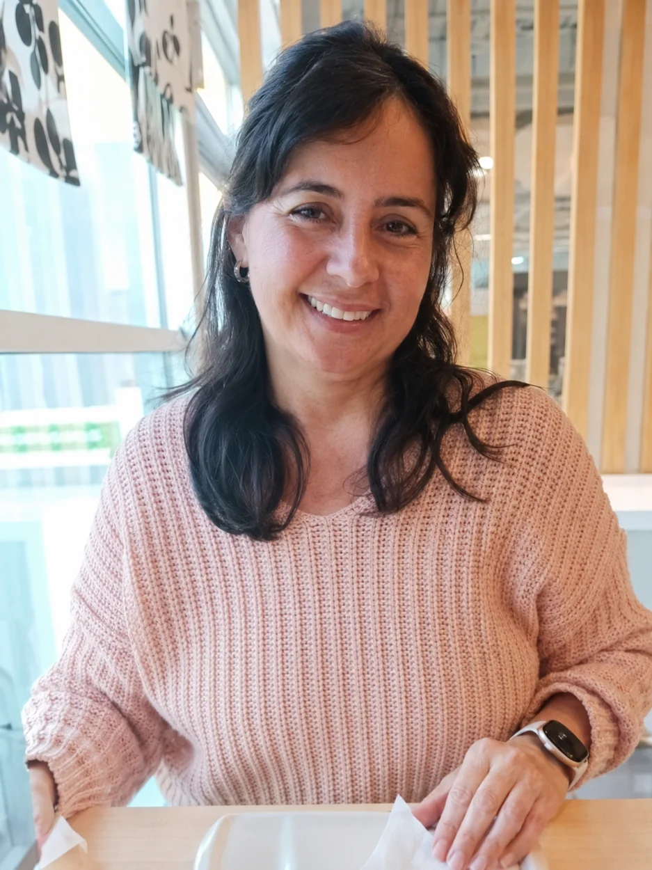 Retrato de Rubi Carreño, cuidadora en Murcia